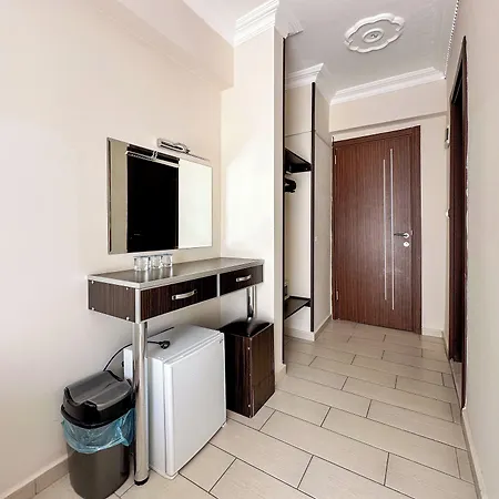 Aristo Hotel 3*